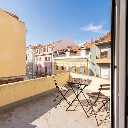 Campolide Terrace - Проживание в семье